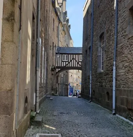 Les Vieux Remparts *